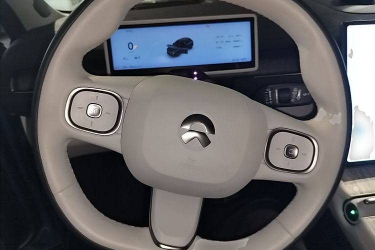Used Nio ES7 2022 75 kWh Steering Wheel