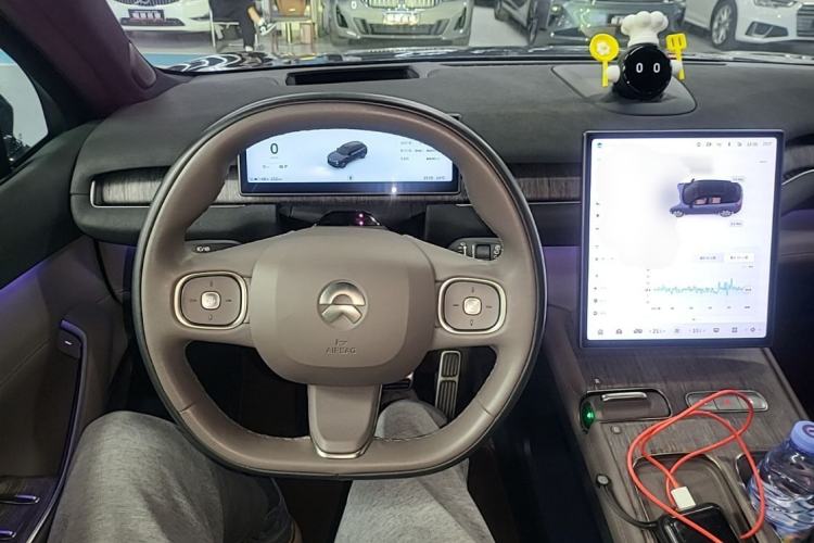 Used Nio ES7 2022 75 kWh Steering Wheel