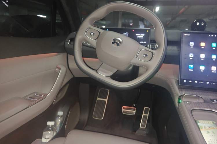 Used Nio ES7 2022 75 kWh Steering Wheel