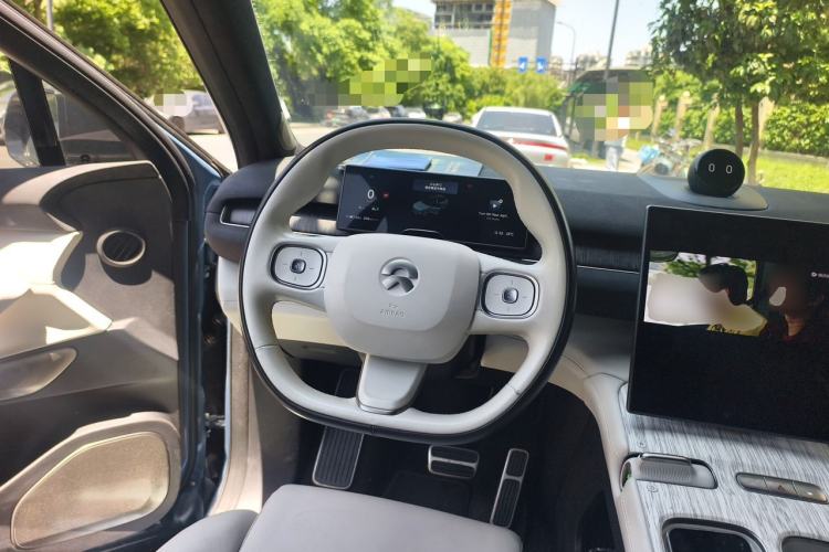 Used Nio ES7 2022 100kWh First Edition Steering Wheel