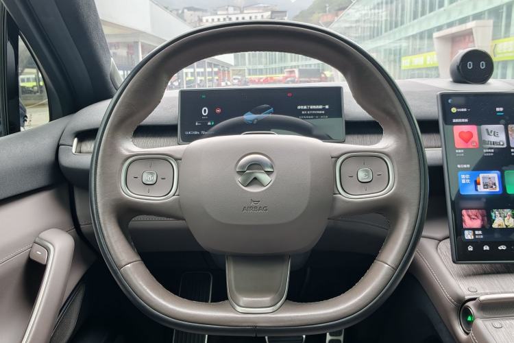 Used Nio ES7 2022 75 kWh Steering Wheel
