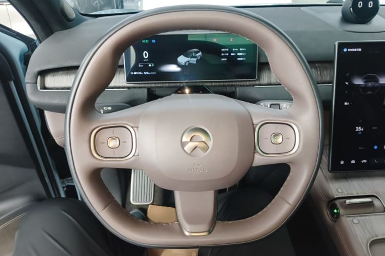 Used Nio ES7 2022 75 kWh Steering Wheel