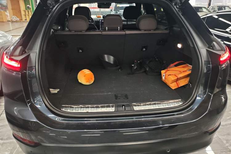 Used Nio ES7 2022 100 kWh Trunk