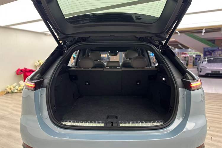 Used Nio ES7 2022 75 kWh Trunk