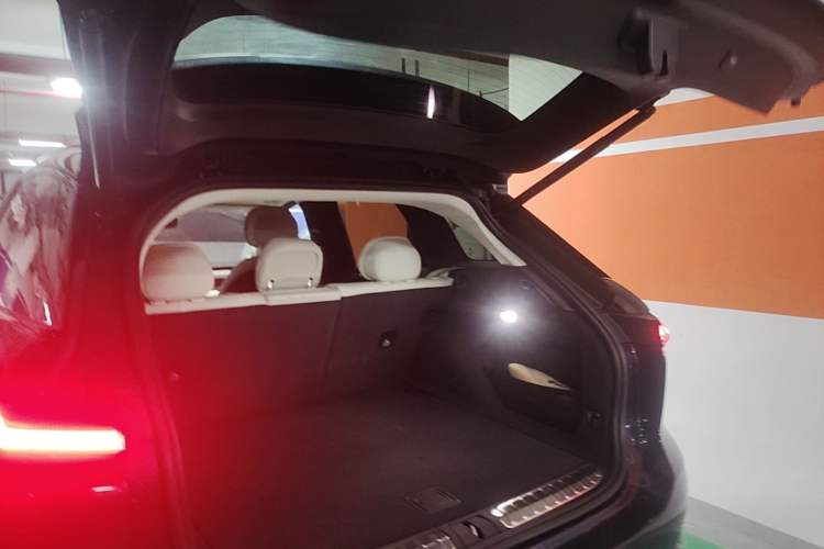 Used Nio ES7 2022 75 kWh Trunk