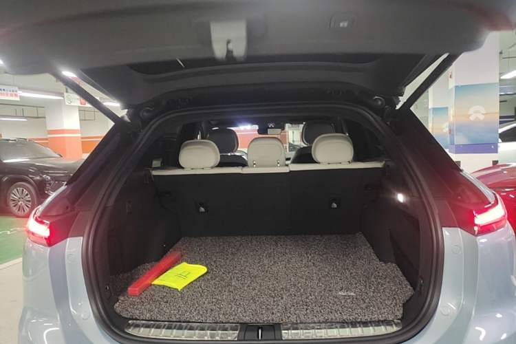 Used Nio ES7 2022 75 kWh Trunk