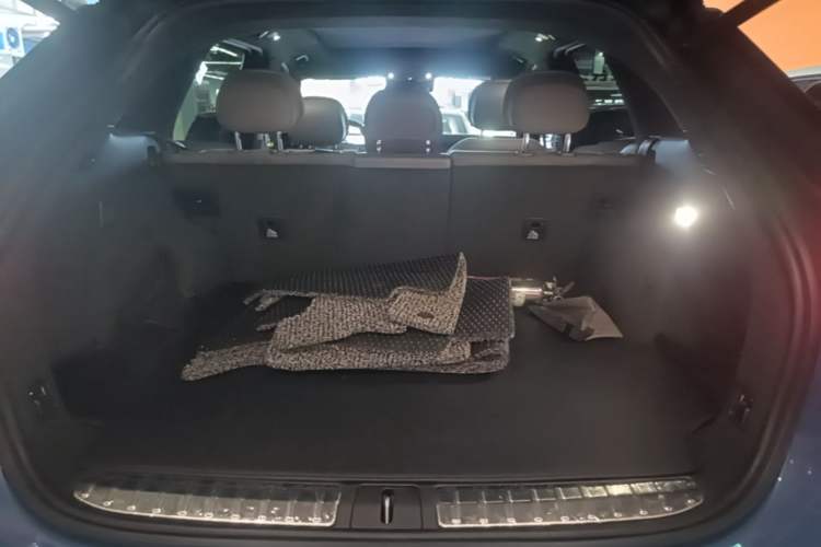 Used Nio ES7 2022 100 kWh Trunk