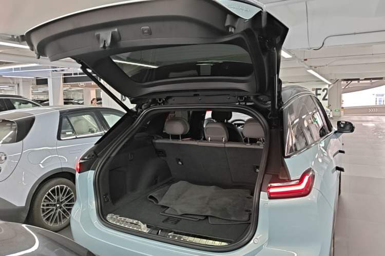 Used Nio ES7 2022 75 kWh Trunk