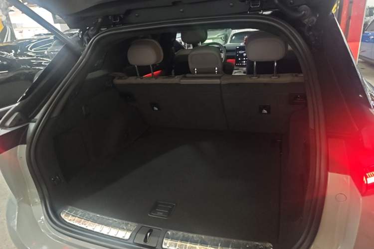 Used Nio ES7 2022 75 kWh Trunk