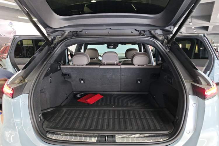 Used Nio ES7 2022 75 kWh Trunk