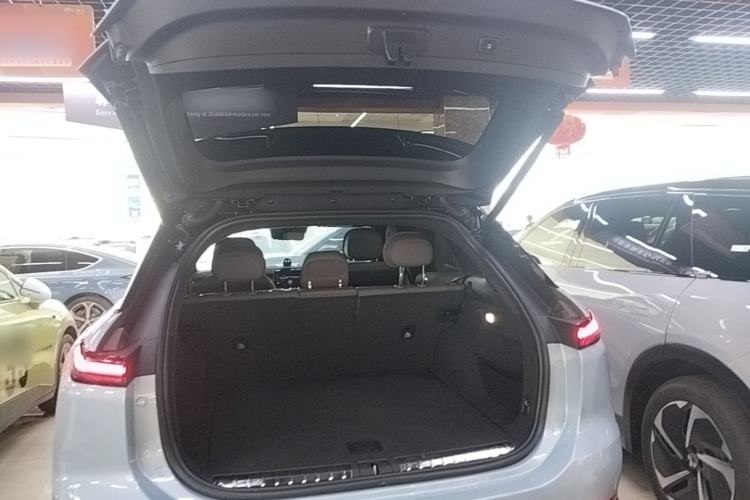 Used Nio ES7 2022 75 kWh Trunk