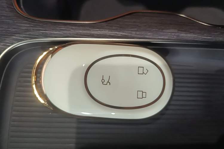 Used Nio ES7 2022 100 kWh Vehicle Key