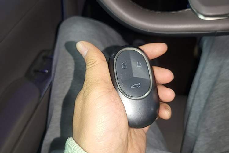 Used Nio ES7 2022 75 kWh Vehicle Key