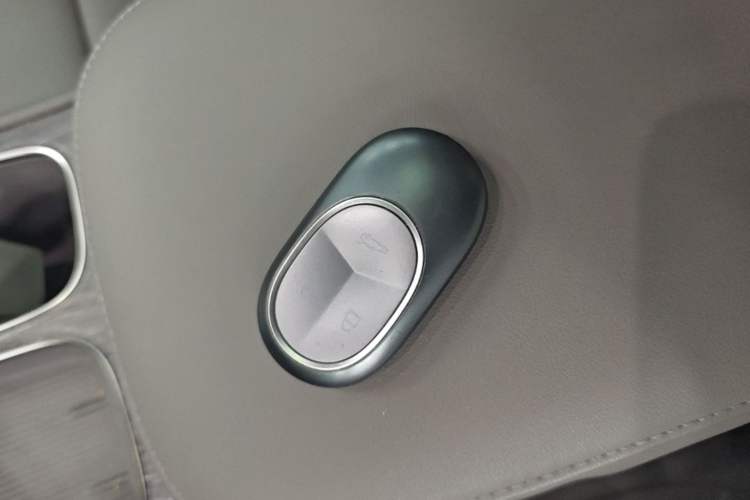 Used Nio ES7 2022 75 kWh Vehicle Key