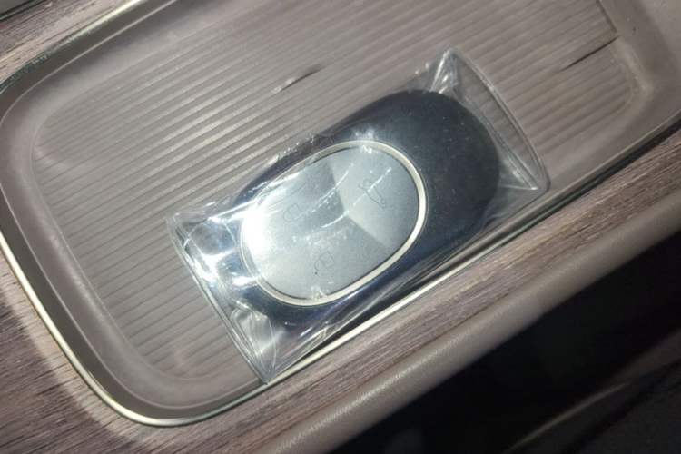 Used Nio ES7 2022 75 kWh Vehicle Key