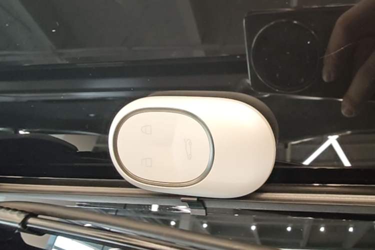 Used Nio ES7 2022 75 kWh Vehicle Key