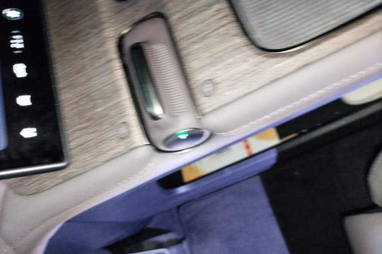 Used Nio ES7 2022 75 kWh Vehicle Key