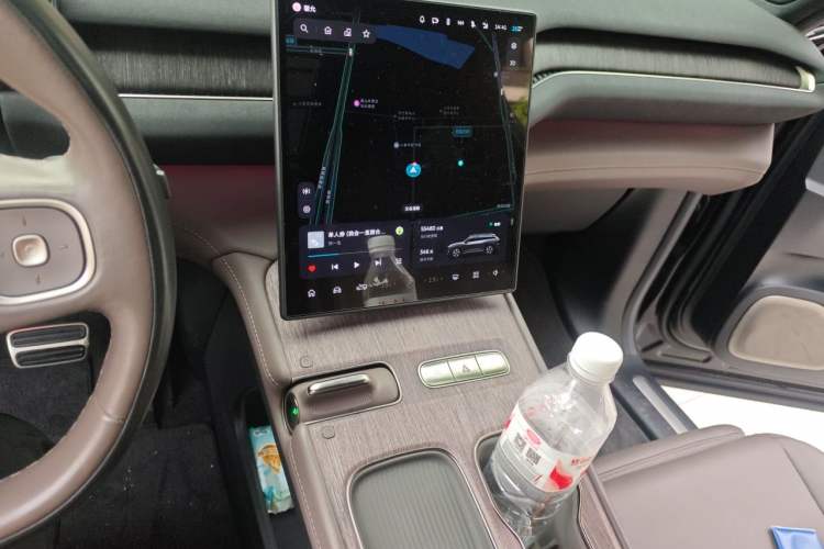 Used Nio ES7 2022 100 kWh Audio And AC Panel