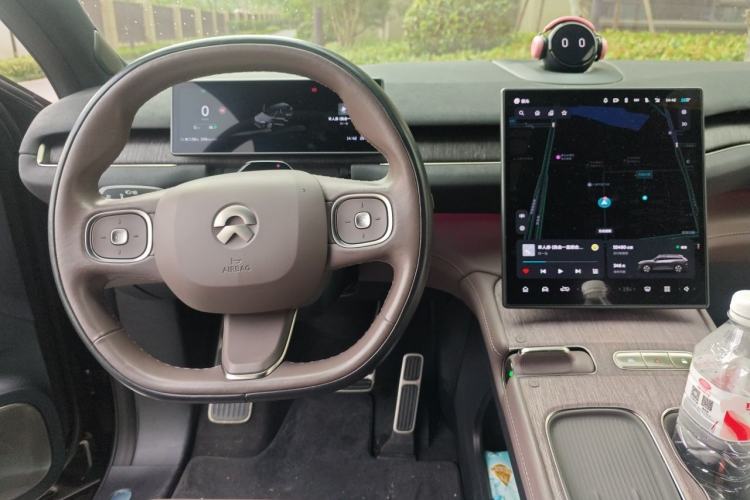 Used Nio ES7 2022 100 kWh Center Console