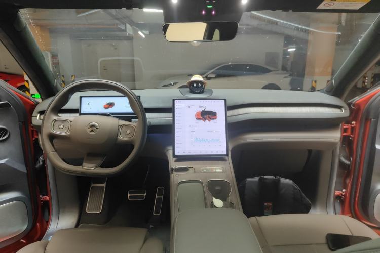 Used Nio ES7 2022 75 kWh Center Console