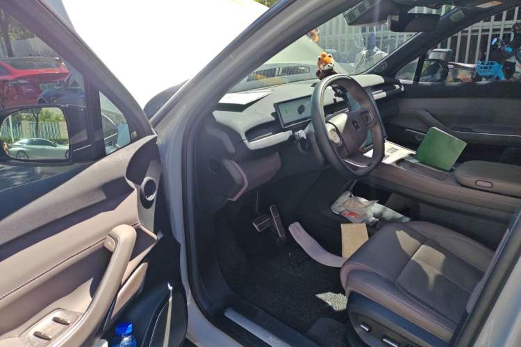 Used Nio ES7 2022 75 kWh Driver Seat