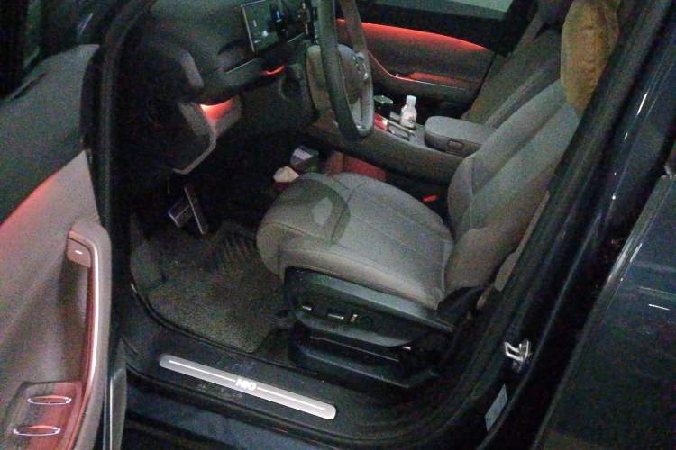 Used Nio ES7 2022 75 kWh Driver Seat