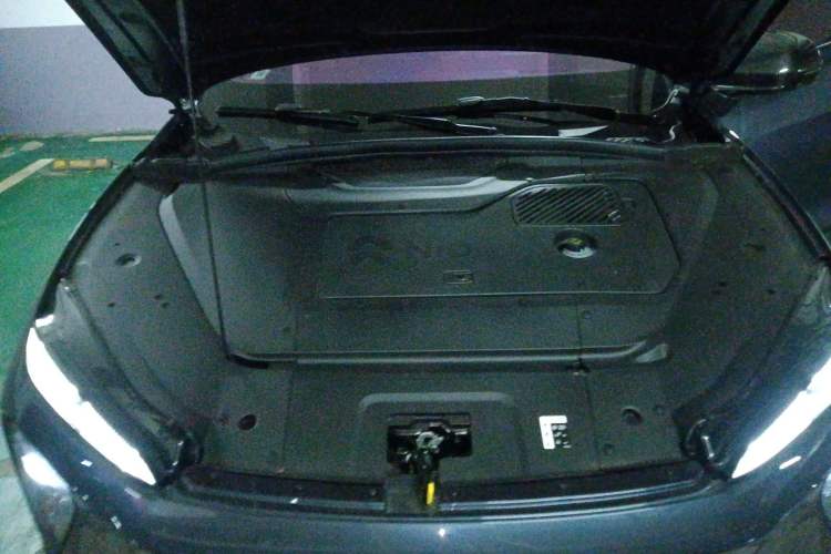 Used Nio ES7 2022 75 kWh Engine Bay