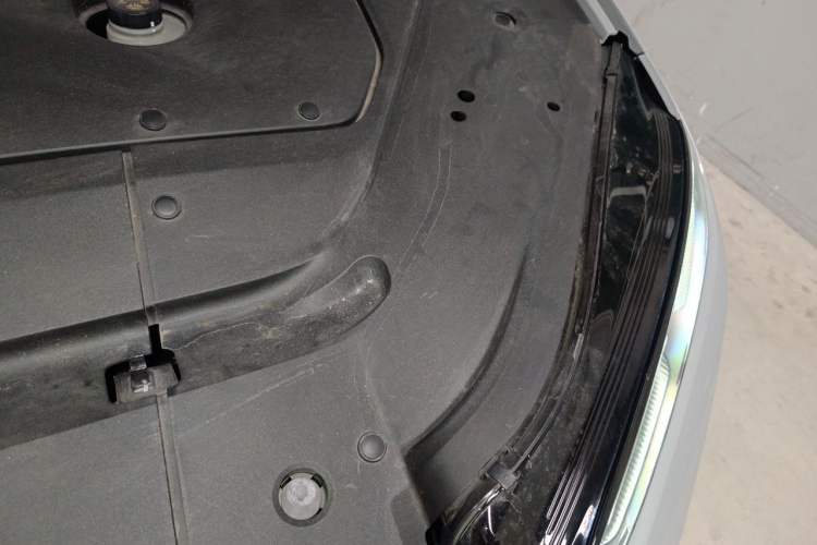 Used Nio ES7 2022 75 kWh Engine Bay Left
