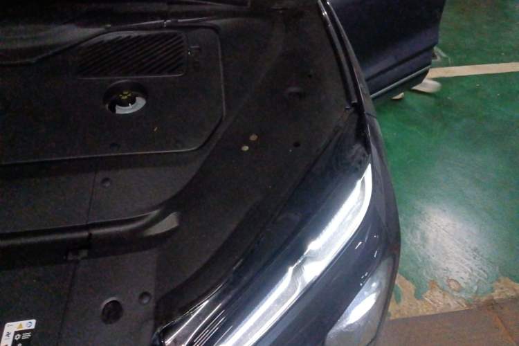 Used Nio ES7 2022 75 kWh Engine Bay Left