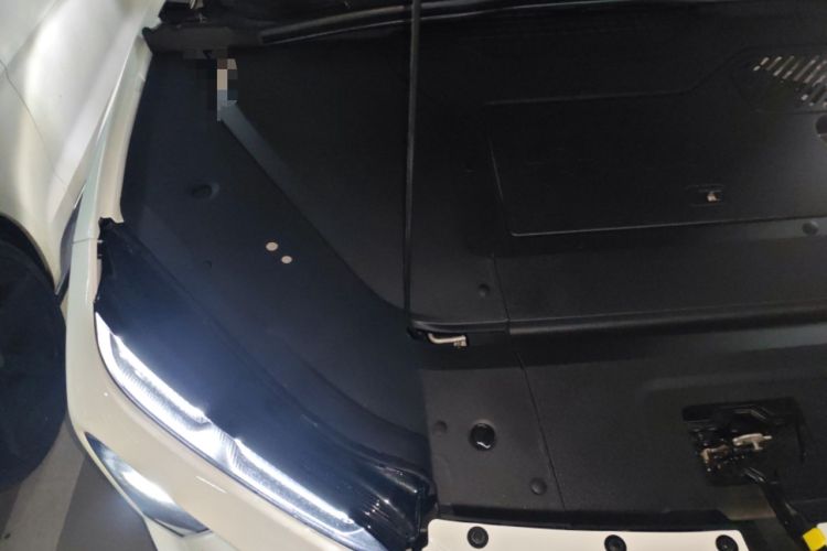 Used Nio ES7 2022 75 kWh Engine Bay Right