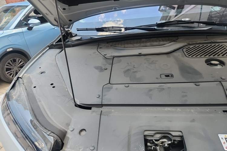 Used Nio ES7 2022 75 kWh Engine Bay Right