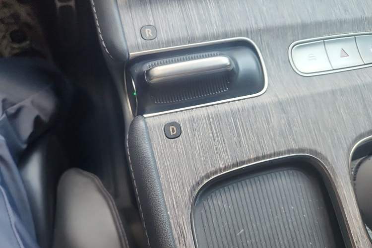Used Nio ES7 2022 75 kWh Gear Lever