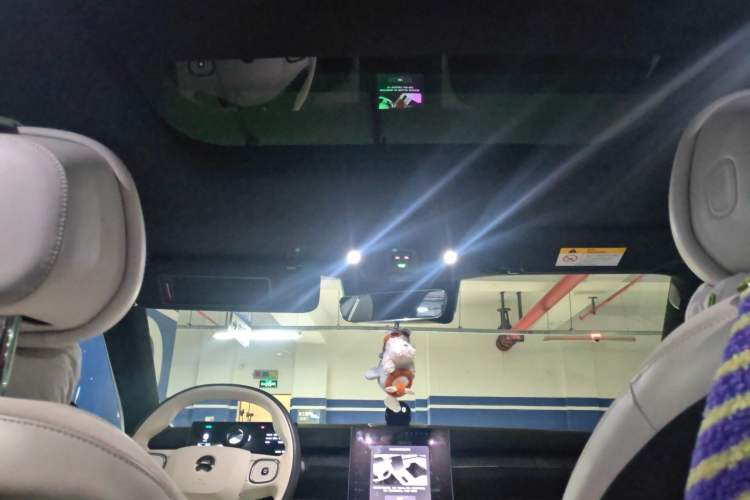 Used Nio ES7 2022 75 kWh Headliner