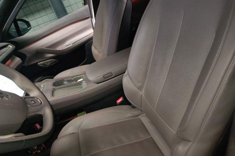 Used Nio ES7 2022 75 kWh Left Front Seat