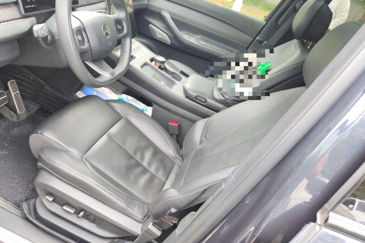 Used Nio ES7 2022 75 kWh Left Front Seat
