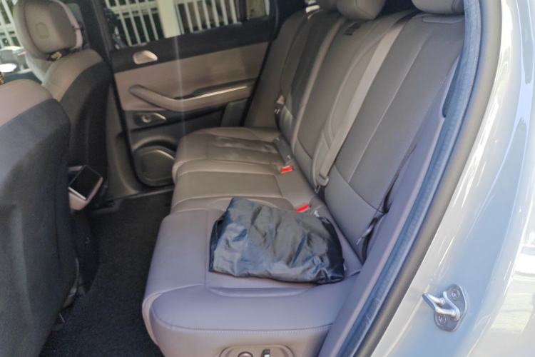 Used Nio ES7 2022 75 kWh Left Rear Seat