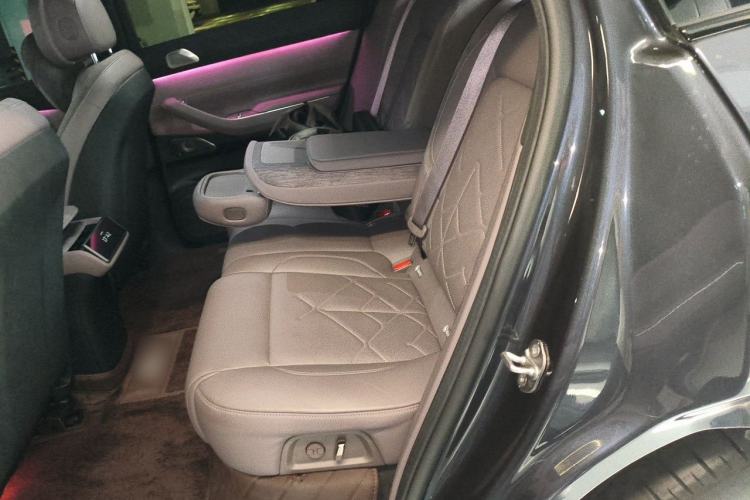 Used Nio ES7 2022 75 kWh Left Rear Seat