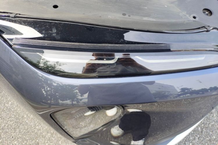 Used Nio ES7 2022 75 kWh Right Front Headlight