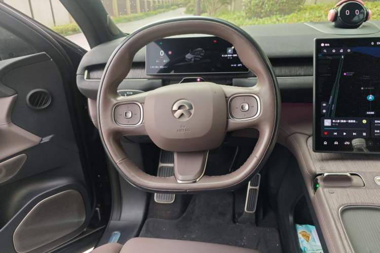 Used Nio ES7 2022 100 kWh Steering Wheel