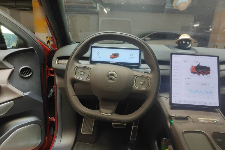 Used Nio ES7 2022 75 kWh Steering Wheel