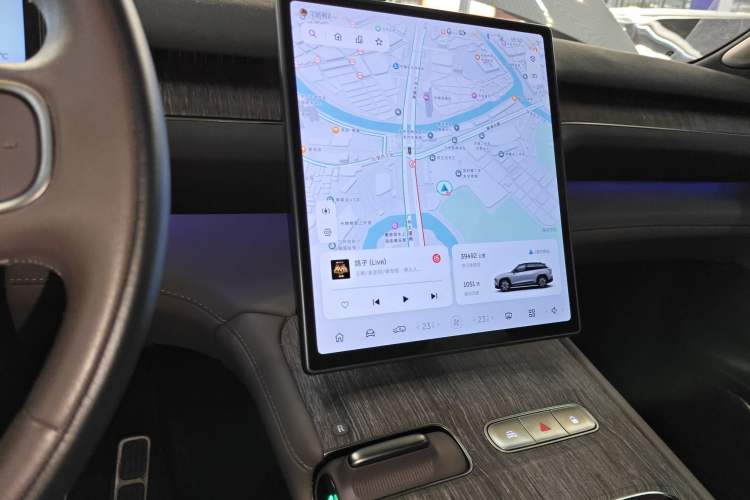Used Nio ES7 2022 75 kWh Audio And AC Panel