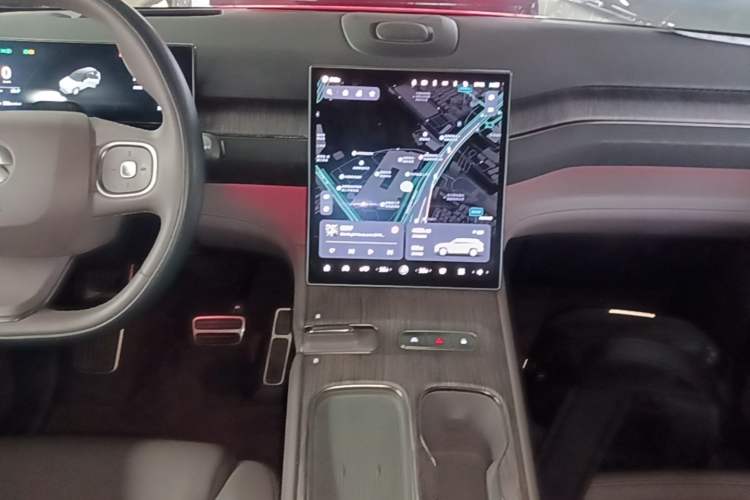 Used Nio ES7 2022 75 kWh Audio And AC Panel