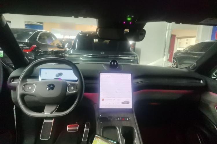 Used Nio ES7 2022 75 kWh Center Console