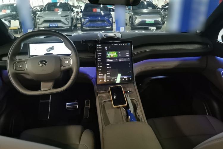 Used Nio ES7 2022 100 kWh Center Console