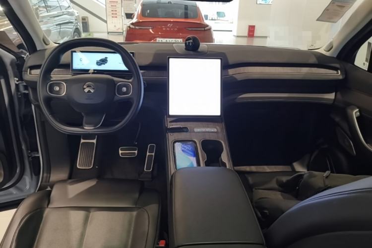 Used Nio ES7 2022 100 kWh Center Console