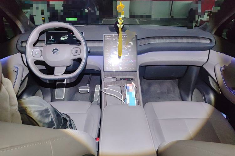 Used Nio ES7 2022 75 kWh Center Console