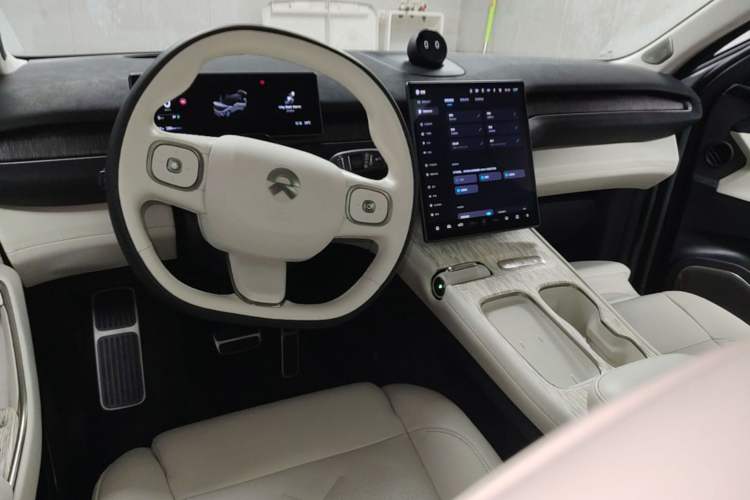Used Nio ES7 2022 100kWh First Edition Center Console