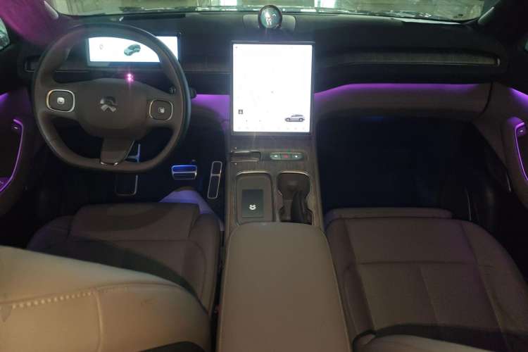 Used Nio ES7 2022 75 kWh Center Console