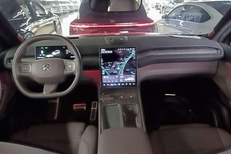 Used Nio ES7 2022 75 kWh Center Console