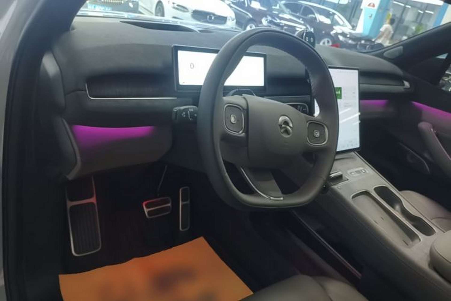Used Nio ES7 2022 75 kWh Center Console